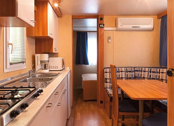 Baia Holiday Isuledda - Wohnbeispiel Mobilheim Baia Comfort (Zimmercodierung CB2)