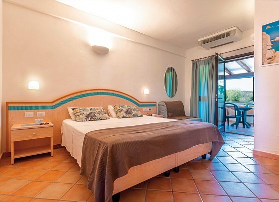 Baia Holiday Isuledda - Wohnbeispiel Doppelzimmer Del Borgo (Zimmercodierung DB1)