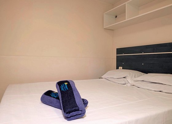 Camping S'Ena Arrubia (by Happy Camp) - Wonbeispiel Mobilheim Happy Easy (Zimmercodierung CG1)
