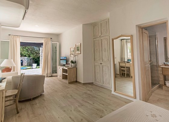 Grand Relais dei Nuraghi - Wohneispiel Juniorsuite Garten und Privatpool (Zimmercodierung J1R)