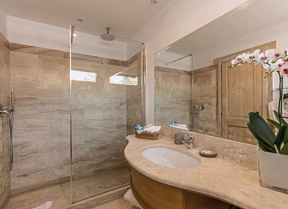 Grand Relais dei Nuraghi - Wohneispiel Juniorsuite Garten und Privatpool (Zimmercodierung J1R)