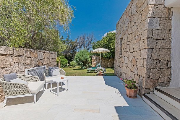 Grand Relais dei Nuraghi - Wohneispiel Juniorsuite mit Garten (Zimmercodierung J1G)