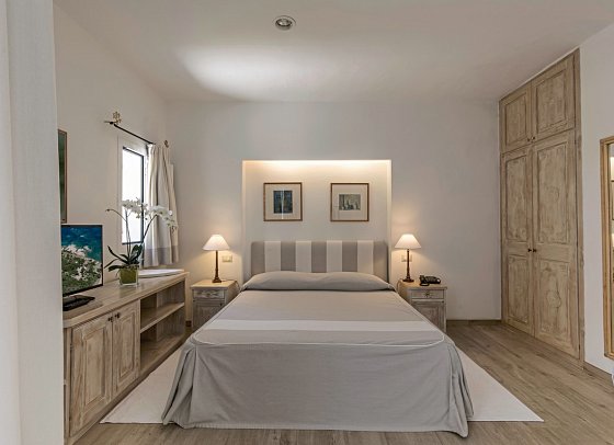 Grand Relais dei Nuraghi - Wohneispiel Juniorsuite mit Garten (Zimmercodierung J1G)