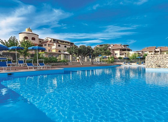 Colonna Beach Hotel & Residence