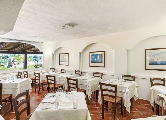 Colonna Beach Hotel & Residence
