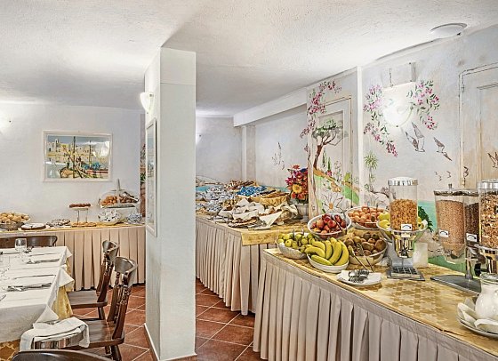 Colonna Beach Hotel & Residence