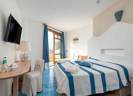 Hotel Resort & SPA Baia Caddinas - Wohnbeispiel Family Suite (Zimmercodierung FB1)