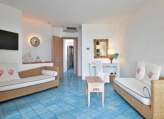 Hotel Resort & SPA Baia Caddinas - Wohnbeispiel King Family Suite (Zimmercodierung FB2)