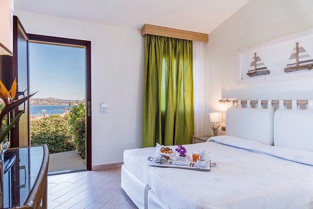 Hotel Palau - Wohnbeispiel Doppelzimmer seitl. Meerblick