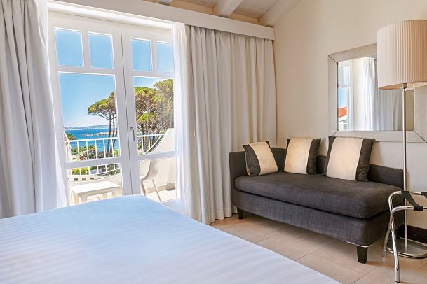La Coluccia Hotel & Beach Club - Wohnbeispiel Doppelzimmer Deluxe Meerblick