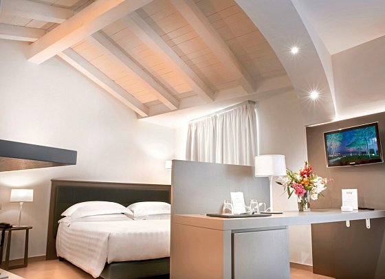 La Coluccia Hotel & Beach Club - Wohnbeispiel Juniorsuite (Zimmercodierung J1G)
