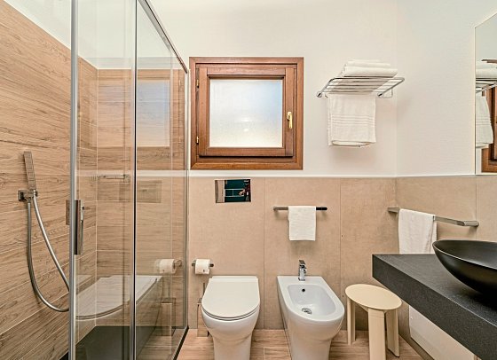 Hotel I Ginepri - Wohnbeispiel Doppelzimmer Superior (Zimmercodierungen DS1 & DSM)