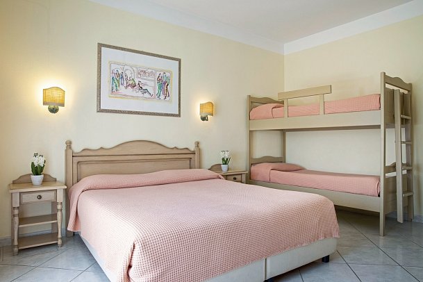 Maria Rosaria - Wohnbeispiel Vierbettzimmer (Zimmercodierung DG1)