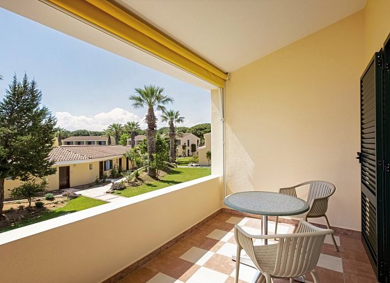 Sentido Tirreno Resort - Wohnbeispiel Doppelzimmer Classic Balkon (Zimmercodierung DB1)