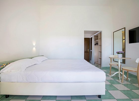 Sentido Tirreno Resort - Wohnbeispiel Doppelzimmer Classic Balkon (Zimmercodierung DB1)