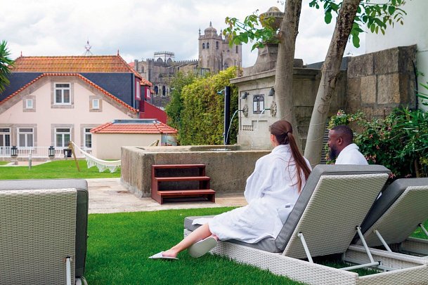 OCA Flores & Vitória Village Hotel