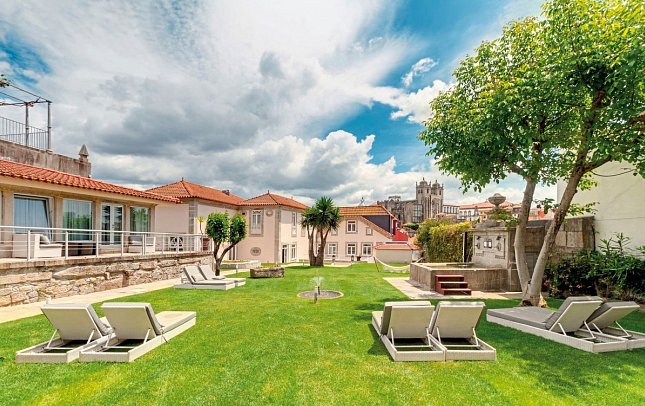 OCA Flores & Vitória Village Hotel