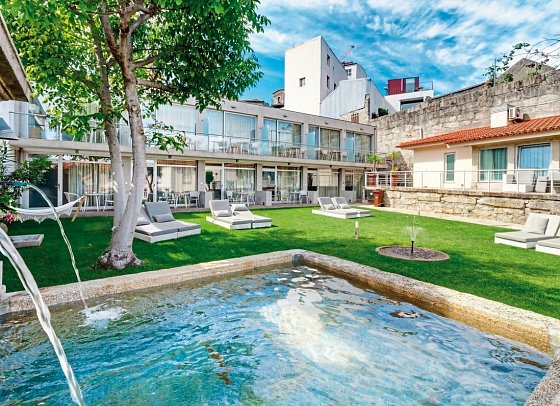 OCA Flores & Vitória Village Hotel