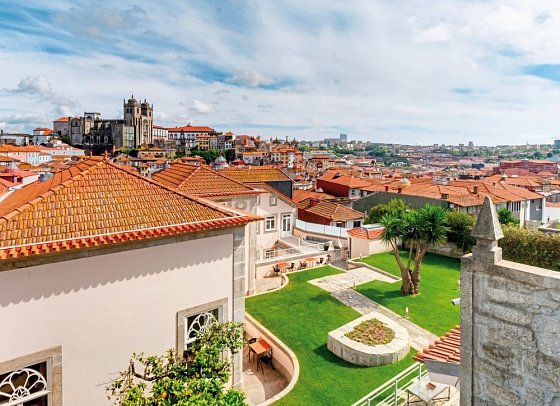 OCA Flores & Vitória Village Hotel