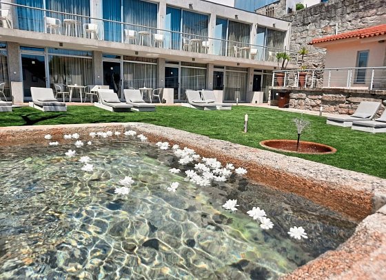 OCA Flores & Vitória Village Hotel