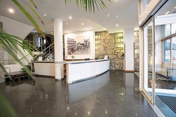 Legendary Porto Hotel