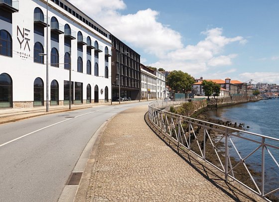 Neya Porto