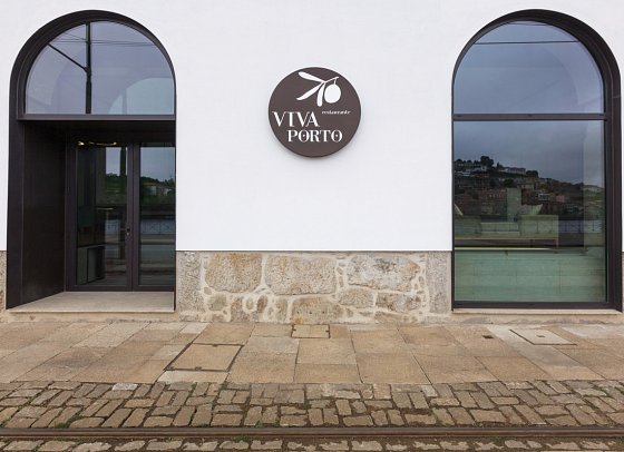 Neya Porto
