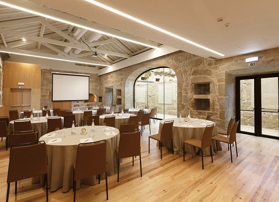 Neya Porto