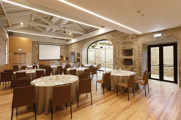 Neya Porto