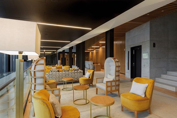 Neya Porto