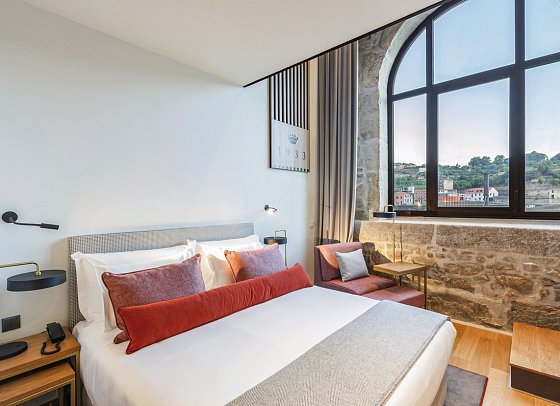 Neya Porto
