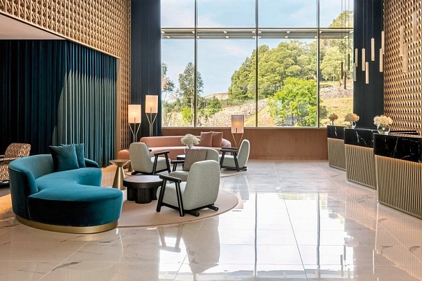 Renaissance Porto Lapa Hotel