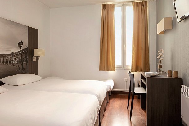 Hôtel Victoria - Wohnbeispiel Doppelzimmer Standard (Zimmercodierung DG1)