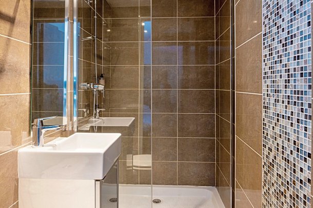 Hôtel Victoria - Wohnbeispiel Doppelzimmer Standard (Zimmercodierung DG1)