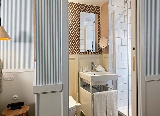 Le Petit Oberkampf Hotel & Spa - Wohnbeispiel Dreibettzimmer (Zimmercodierung TG1)