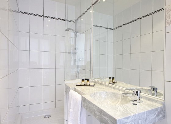 Hotel du Pré - Wohnbeispiel Doppelzimmer (Zimmercodierung DB1)