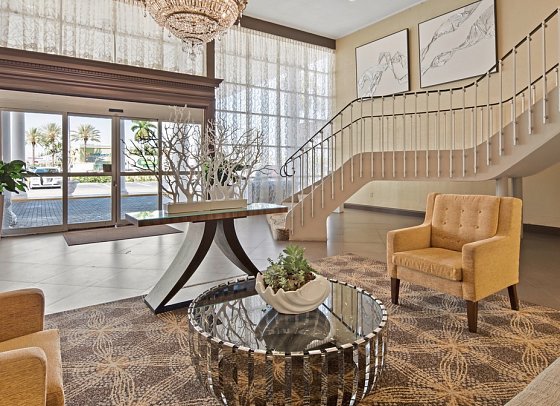 Best Western Palm Beach Lakes - Lobby