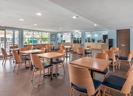 Best Western Palm Beach Lakes