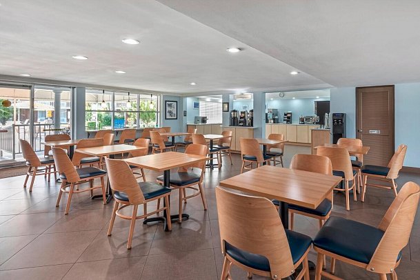 Best Western Palm Beach Lakes