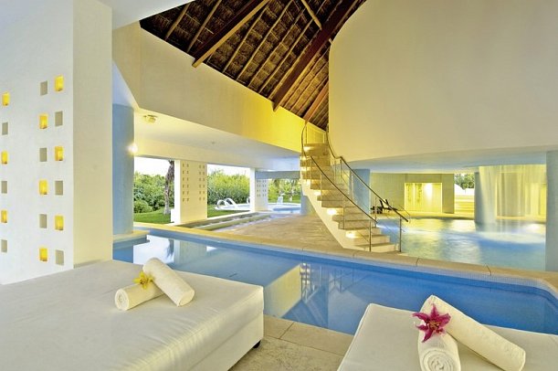 BlueBay Grand Esmeralda