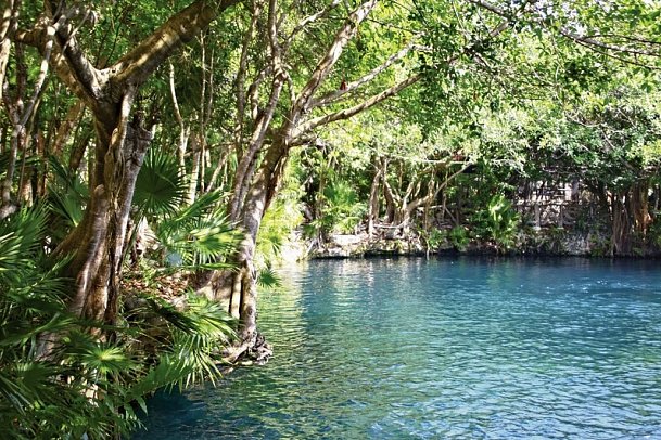 Sandos Caracol - Cenote
