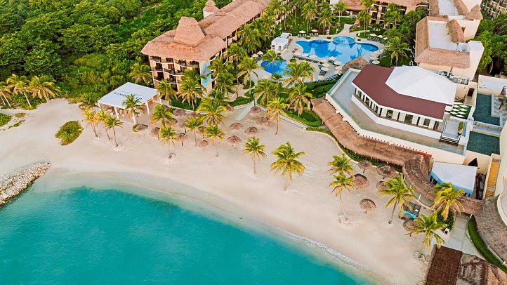 Catalonia Yucatan Beach