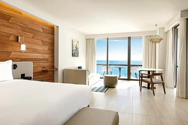 Hilton Cancun, an All Inclusive Resort - Wohnbeispiel Oceanfront King (Zimmercodierung UBO)