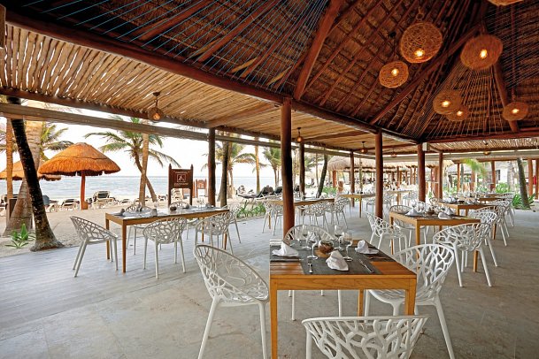 Grand Palladium Colonial Resort & Spa