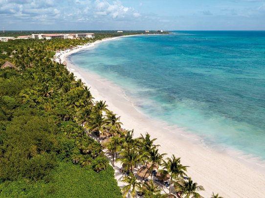 Grand Palladium Colonial Resort & Spa