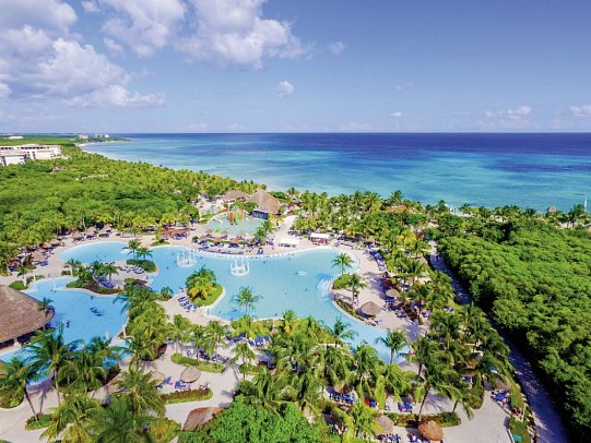 Grand Palladium Colonial Resort & Spa