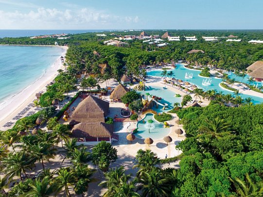 Grand Palladium Colonial Resort & Spa