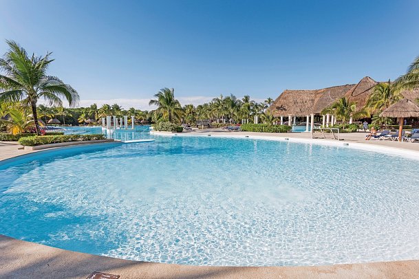 Grand Palladium Colonial Resort & Spa
