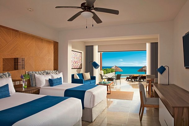 Dreams Sapphire Resort & Spa - Wohnbeispiel Preferred Club Juniorsuite Beachfront Swim-Out (Zimmercodierung JLQ)