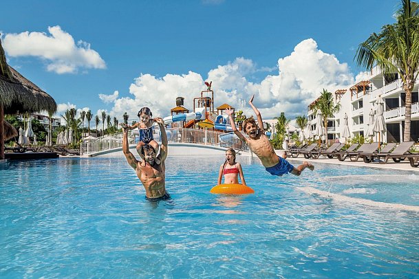 Ocean Riviera Paradise